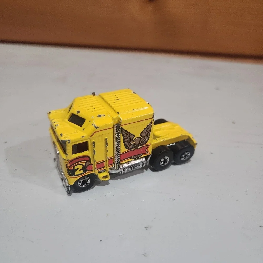 Vintage Hot Wheels Thunder Roller Semi Truck 1982 Eagle Blackwall Big Rigs